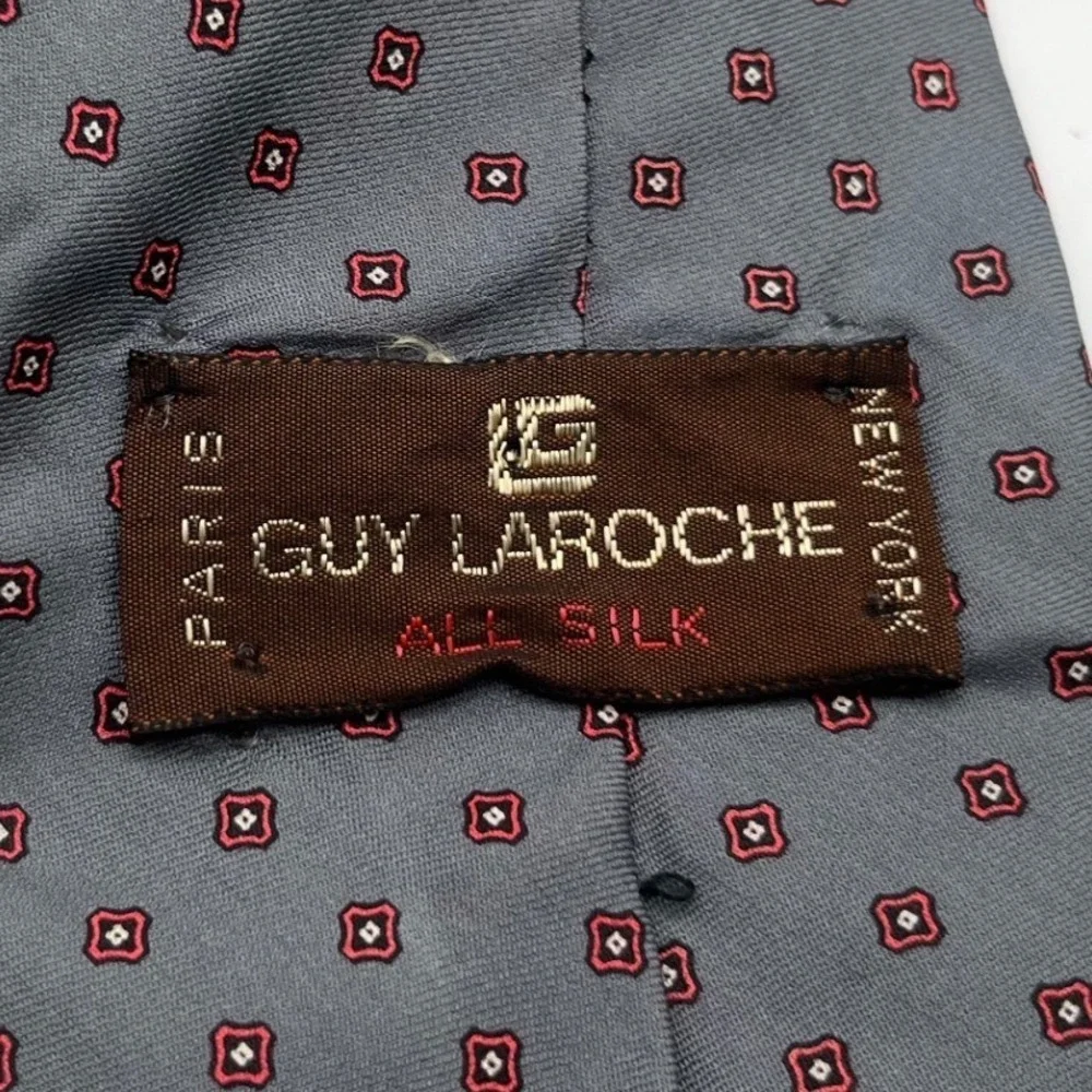 Guy Laroche guy laroche